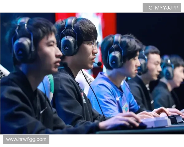 CSGO力量排行榜揭晓LNG战队强势登顶第二名引发热议 CSGO力量排行榜揭晓LNG战队强势登顶第二名引发热议