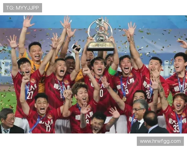 成都足球队的崛起之路：揭秘他们背后的力量与荣耀